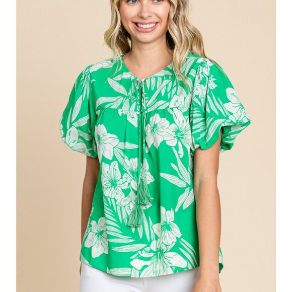 NWT Jodifl Island Vibes Green And White Hawaiian Floral Shirt With Puff Sleeves - Picture 4 of 6